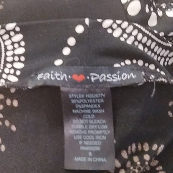 Faith..Love & Passion black and white geometrical wrap around dress size 8 - Picture 2 of 2